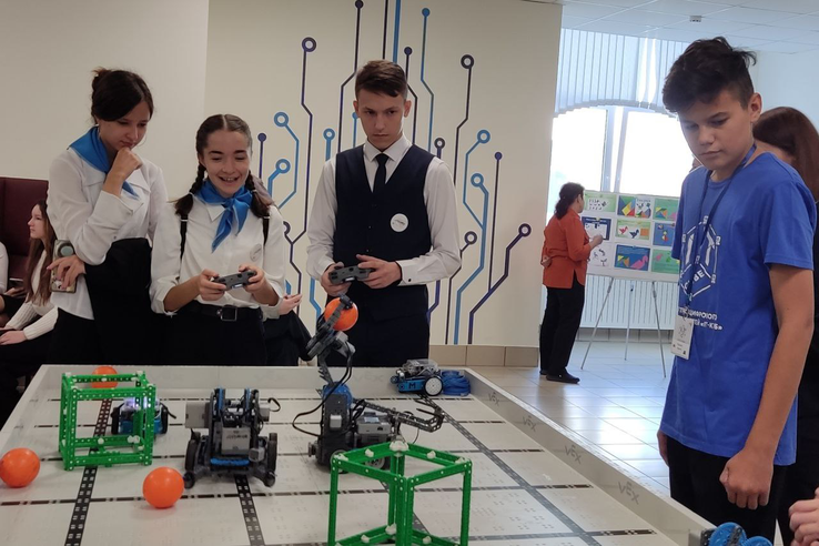 Ленинградских школьников ждут на чемпионате по виртуальной робототехнике