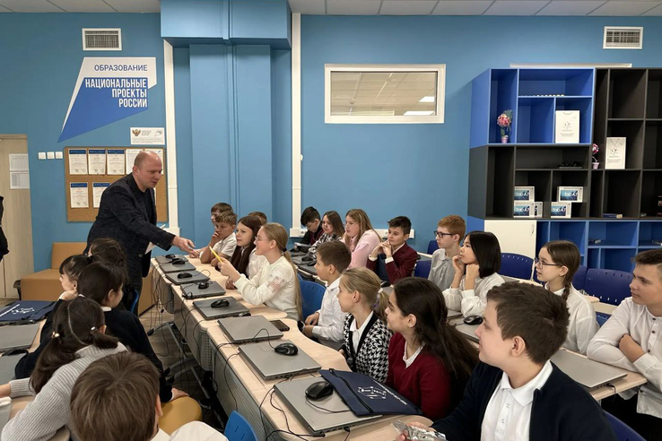 УРОК ЦИФРЫ: Ленинградские школьники изучили возможности искусственного интеллекта